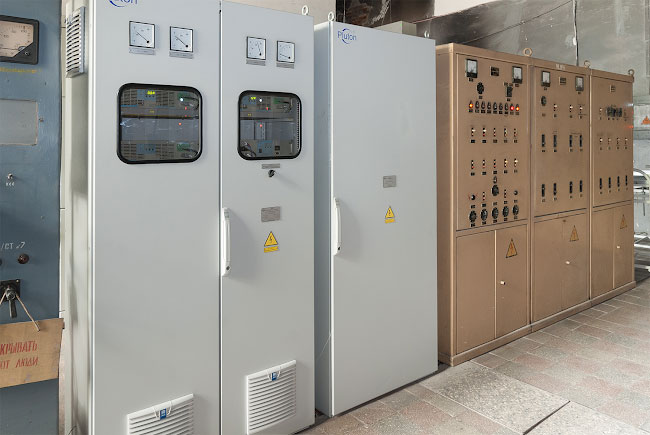 Control current cabinet and SCADA cabinet at traction substation TSS-3
